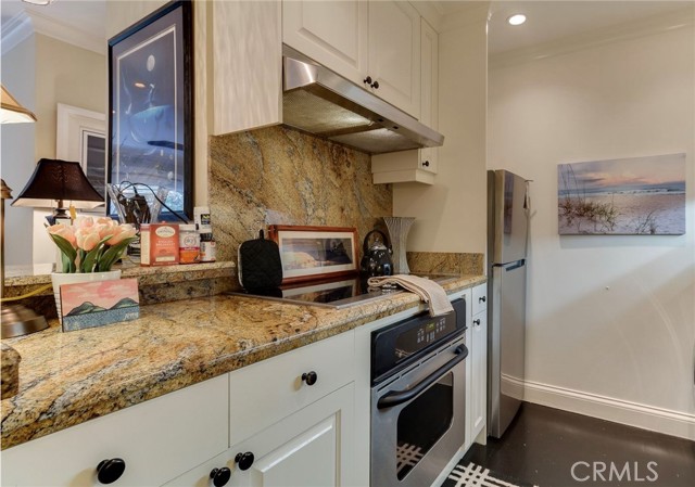 Kitchen with granite countertops Kitchen with granite countertops