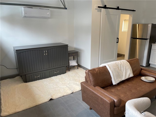 Detail Gallery Image 17 of 30 For 5715 Cahill Ave, Tarzana,  CA 91356 - 3 Beds | 2 Baths