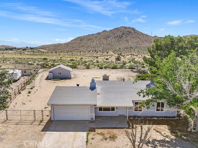 40111 Fieldspring Street, Lake Los Angeles, CA 93591