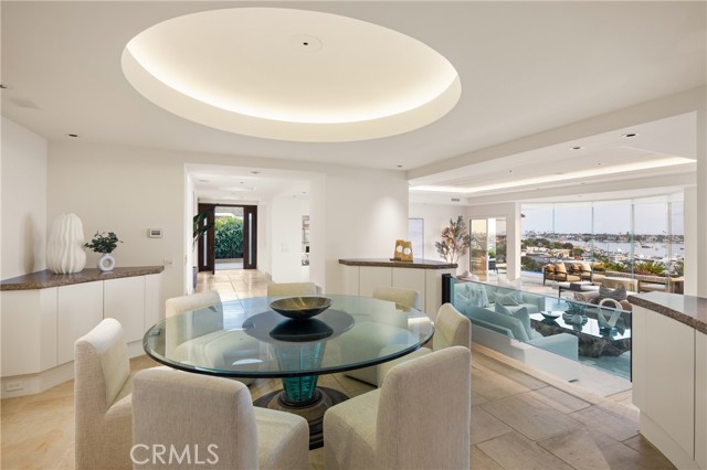 1535 Dolphin Terrace, Corona del Mar CA: https://media.crmls.org/medias/0d90d4a5-271b-45b5-8324-1d491db97134.jpg