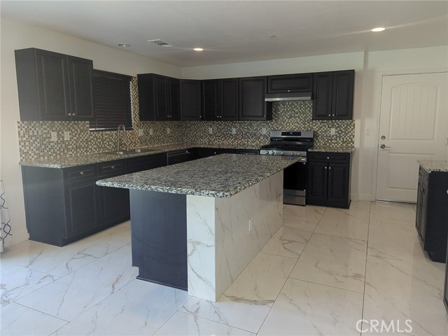 26539 Vineland Circle, Moreno Valley CA: https://media.crmls.org/medias/0d91149f-812f-4e0d-bf74-593ae9e07863.jpg