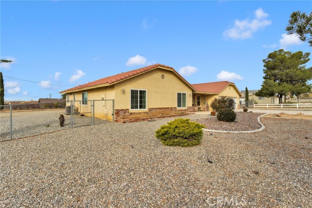 Detail Gallery Image 39 of 39 For 15888 Saint Timothy, Apple Valley,  CA 92307 - 4 Beds | 2 Baths