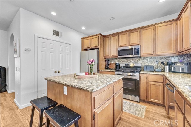 Detail Gallery Image 11 of 45 For 4440 Owens St #104,  Corona,  CA 92883 - 3 Beds | 2/1 Baths