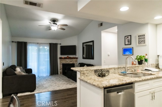 Detail Gallery Image 12 of 30 For 6237 Hartford Rd #176,  Yorba Linda,  CA 92887 - 3 Beds | 2 Baths