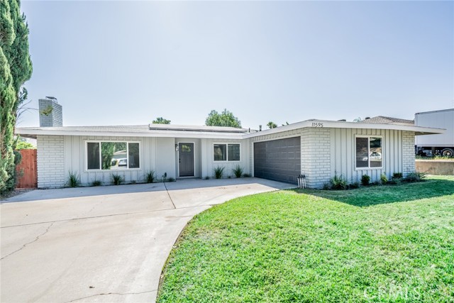 Detail Gallery Image 1 of 26 For 11595 Poplar St, Loma Linda,  CA 92354 - 4 Beds | 2 Baths