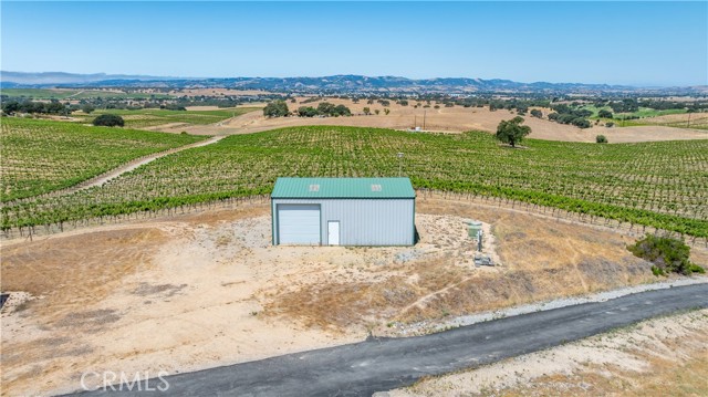 4995 Mill Road, Paso Robles CA: https://media.crmls.org/medias/0d92d200-1d12-4393-b05e-1f159007b76a.jpg