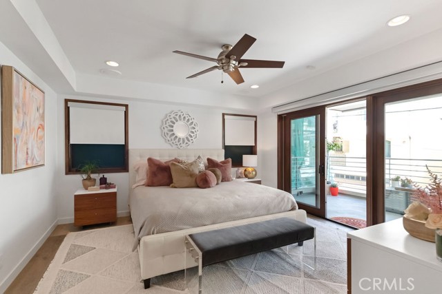 428 21st Place, Manhattan Beach, California 90266, 3 Bedrooms Bedrooms, ,2 BathroomsBathrooms,Residential,Sold,21st,SB23125584