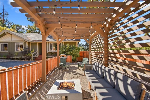 Detail Gallery Image 7 of 39 For 779 Villa Grove Ave, Big Bear City,  CA 92314 - 3 Beds | 2 Baths