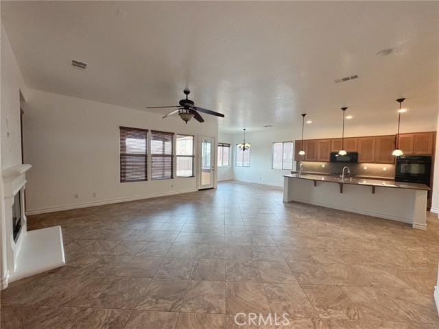 Detail Gallery Image 4 of 14 For 1505 Willow Pl, Banning,  CA 92220 - 3 Beds | 2/1 Baths