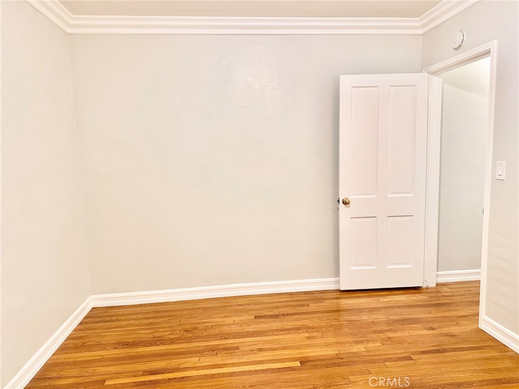 https://media.crmls.org/medias/0d947eb9-d957-44d2-86e1-8274b338815c.jpg?preset=X-Large