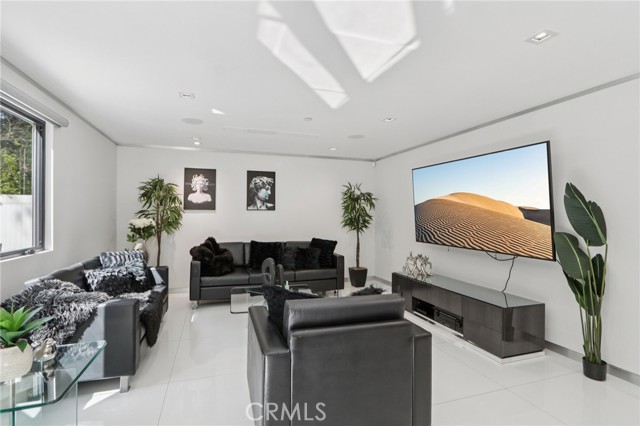 Detail Gallery Image 18 of 73 For 23670 Park Andorra, Calabasas,  CA 91302 - 4 Beds | 4/1 Baths