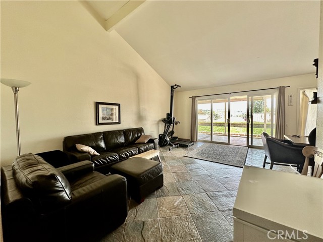 22662 Reinosa, Mission Viejo CA: https://media.crmls.org/medias/0d9551e1-ff7a-4e5d-a942-2dc33fe0a3b0.jpg