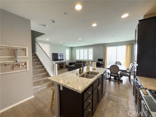 5485 San Roberto, San Diego CA: https://media.crmls.org/medias/0d958886-20e3-4ac2-84c0-cb6930a4dd77.jpg
