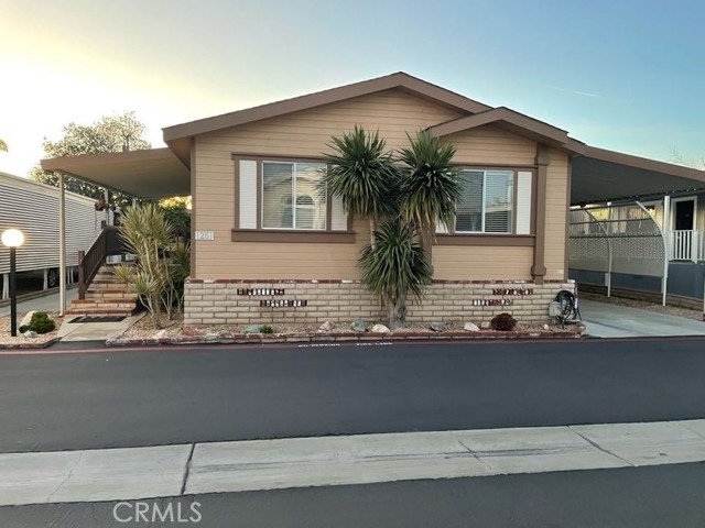 MLS# OC22258592