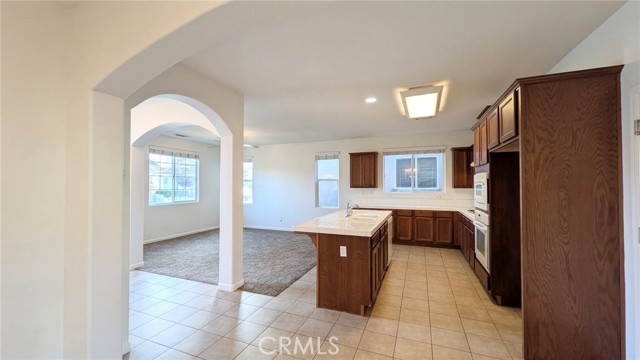 Detail Gallery Image 11 of 33 For 4361 W Artemisa, Fresno,  CA 93722 - 4 Beds | 2/1 Baths