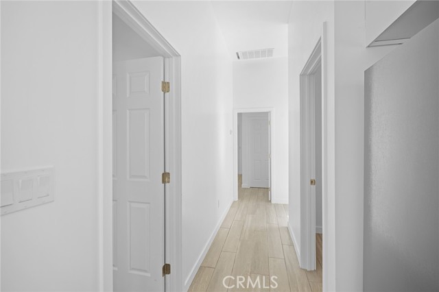 Detail Gallery Image 11 of 27 For 2926 Fairmount #3/4,  La Crescenta,  CA 91214 - 2 Beds | 2/1 Baths