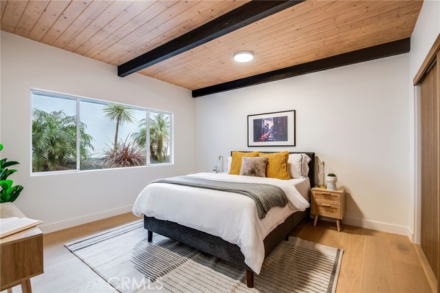 Detail Gallery Image 23 of 31 For 3350 Wrightwood Dr, Studio City,  CA 91604 - 3 Beds | 2/1 Baths
