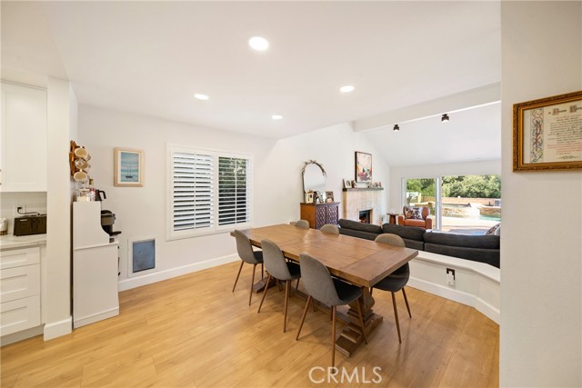 Detail Gallery Image 7 of 67 For 24224 Creekside Dr, Newhall,  CA 91321 - 5 Beds | 3 Baths