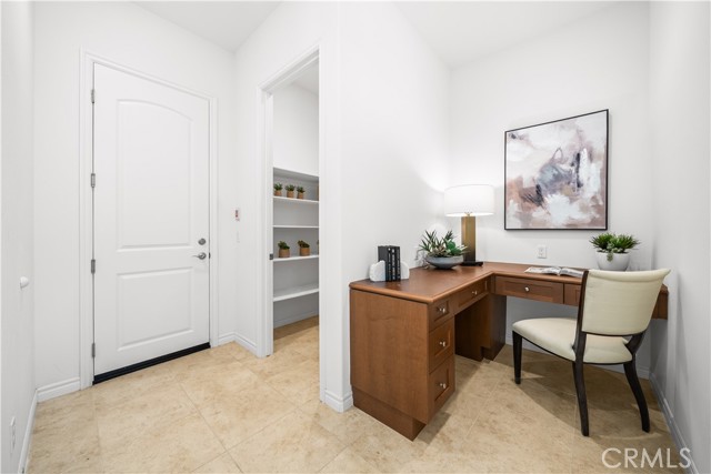 106 Trowel, Irvine CA: https://media.crmls.org/medias/0d99a679-e5f1-4bd3-a8a1-6473c12f5925.jpg