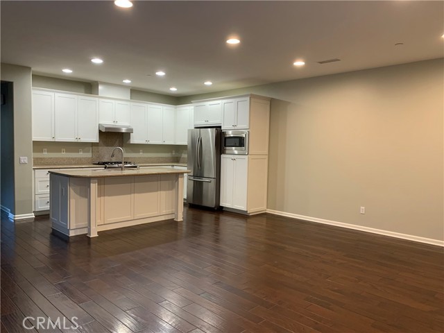 Detail Gallery Image 17 of 18 For 79 City Stroll, Irvine,  CA 92620 - 3 Beds | 3 Baths