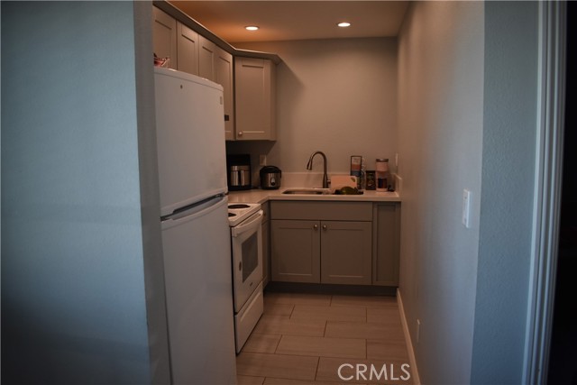 Detail Gallery Image 9 of 17 For 20511 Memory, Apple Valley,  CA 92308 - 3 Beds | 2 Baths