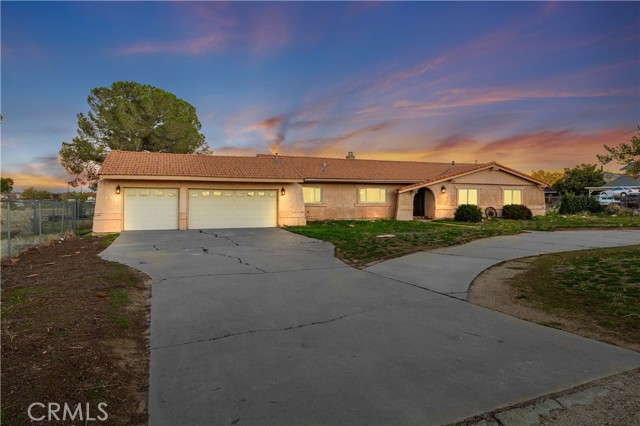 Detail Gallery Image 2 of 34 For 40830 W 43rd Street, Palmdale,  CA 93551 - 4 Beds | 2/1 Baths