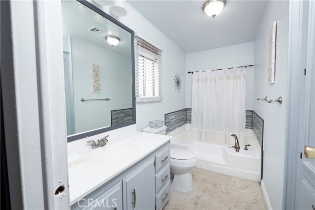 Detail Gallery Image 30 of 47 For 11730 Whittier Bld #40,  Whittier,  CA 90601 - 2 Beds | 2 Baths