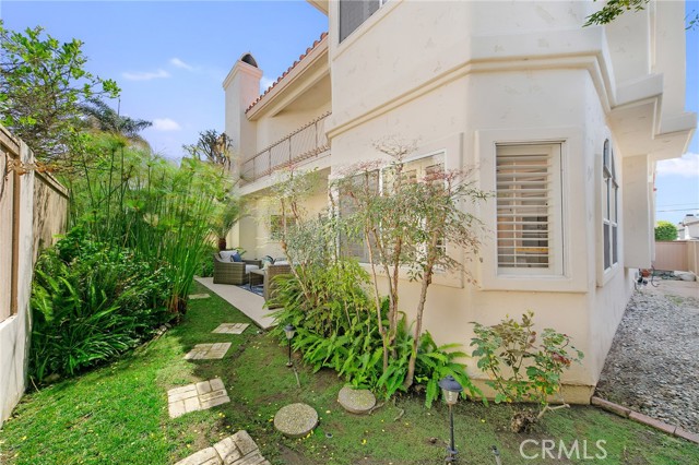 2217 Clark Lane, Redondo Beach, California 90278, 3 Bedrooms Bedrooms, ,2 BathroomsBathrooms,Residential,Sold,Clark,SB21198927