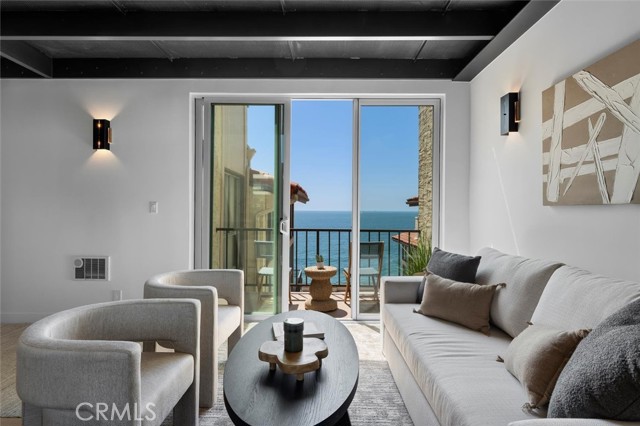 555 Esplanade, Redondo Beach CA: https://media.crmls.org/medias/0d9cde8d-7940-4031-a148-bc2a560c03e5.jpg
