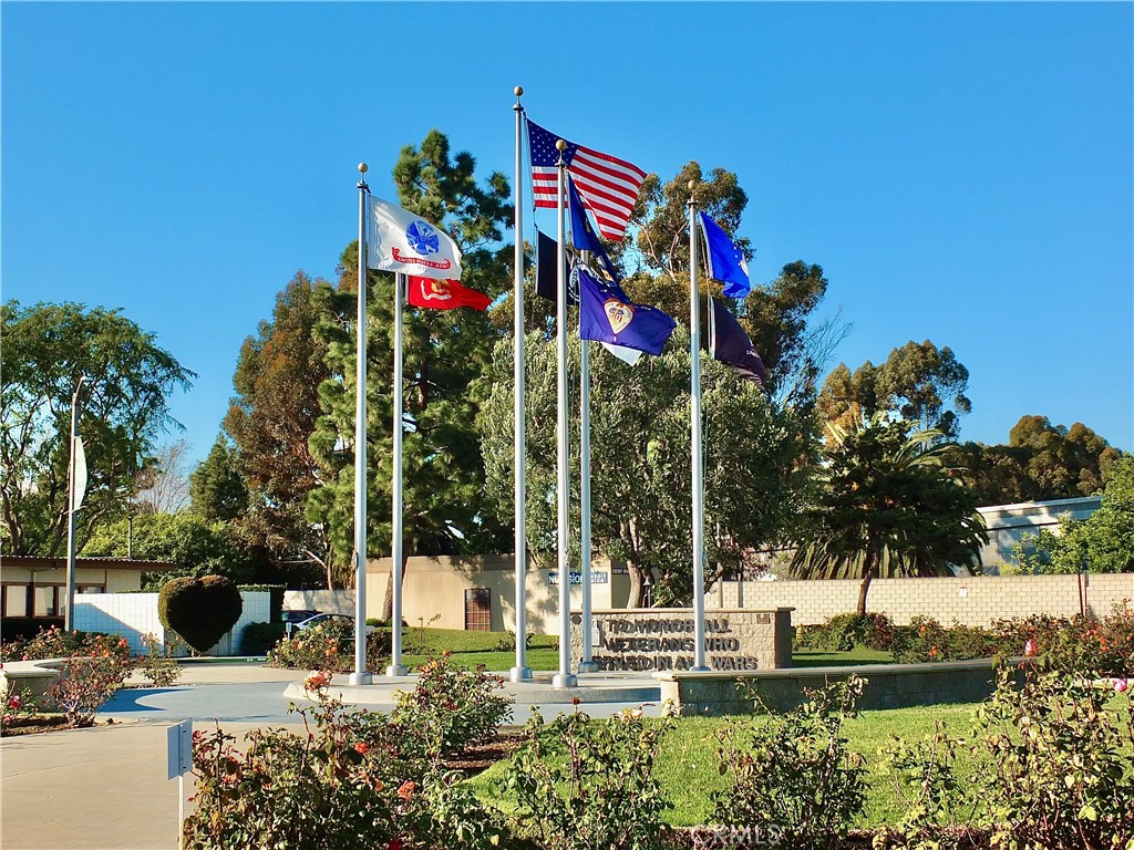 https://media.crmls.org/medias/0d9d54a6-13e2-447e-b61f-7df83ac89602.jpg?preset=X-Large