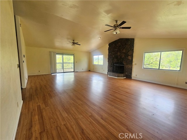 Detail Gallery Image 5 of 54 For 18834 Deer Hill Rd, Hidden Valley Lake,  CA 95467 - 4 Beds | 2/2 Baths