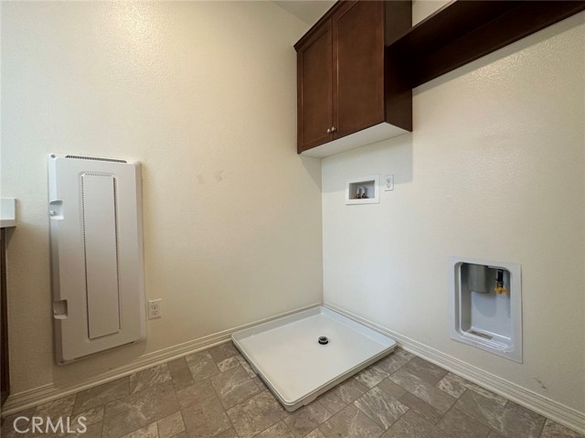 Detail Gallery Image 15 of 19 For 8780 Festival St, Chino,  CA 91708 - 4 Beds | 3/1 Baths