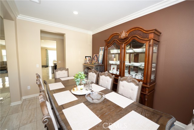 Detail Gallery Image 11 of 64 For 21047 Iron Rail, Riverside,  CA 92507 - 5 Beds | 2/1 Baths