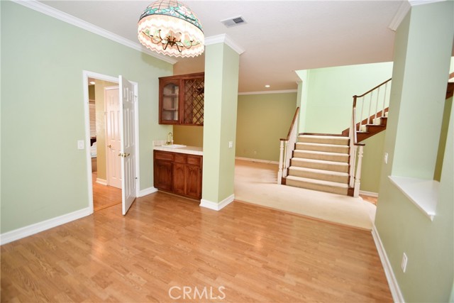 2123 Shelburne Way, Torrance CA: https://media.crmls.org/medias/0d9ee6b7-d36c-4dca-a1ef-c88b8e485df2.jpg