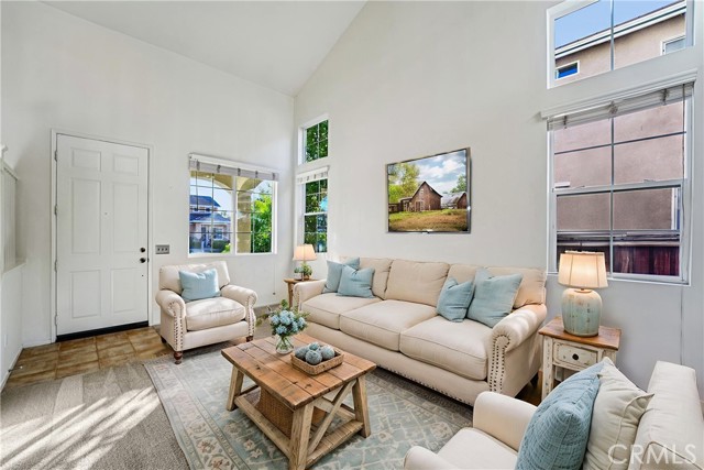 Detail Gallery Image 2 of 17 For 31456 Magnolia, Murrieta,  CA 92563 - 3 Beds | 2/1 Baths