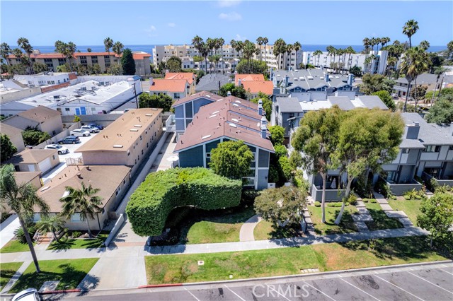 111 Broadway, Redondo Beach, California 90277, 2 Bedrooms Bedrooms, ,1 BathroomBathrooms,Residential,Sold,Broadway,CV22187943