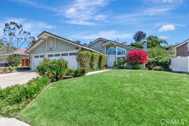 Detail Gallery Image 2 of 25 For 3624 E Shallow Brook, Orange,  CA 92867 - 4 Beds | 3 Baths