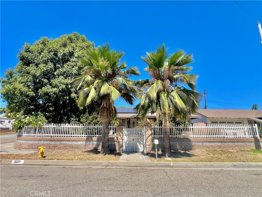 3221 Lanesboro Drive