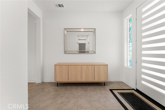 Detail Gallery Image 9 of 59 For 16776 Tulip Tree Street, Fontana,  CA 92336 - 5 Beds | 4 Baths