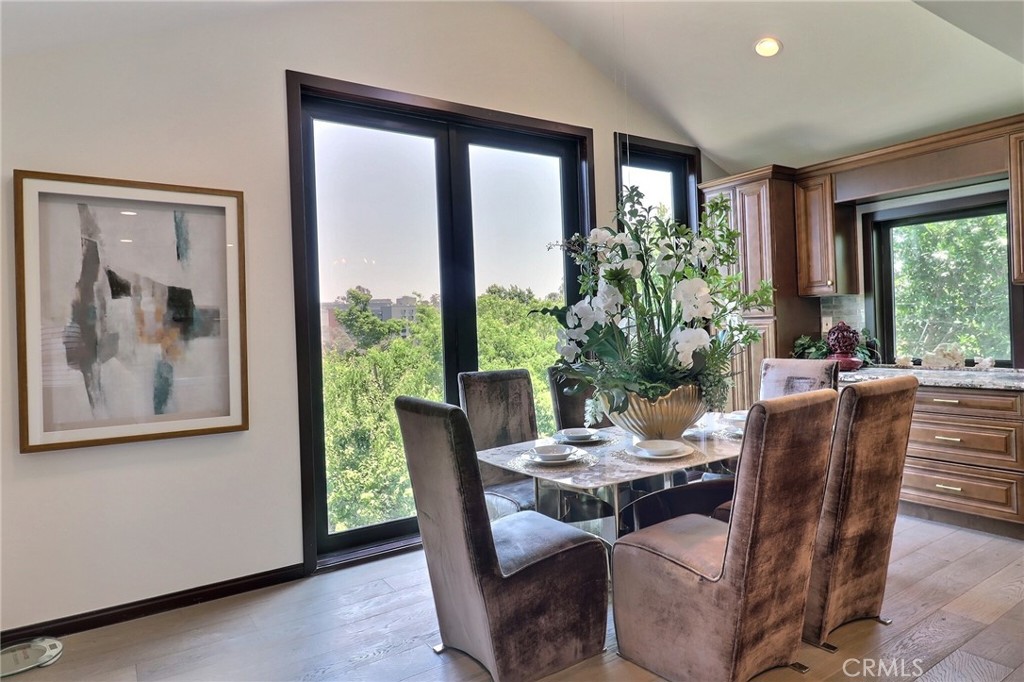 MLS #WS25153368 img 24