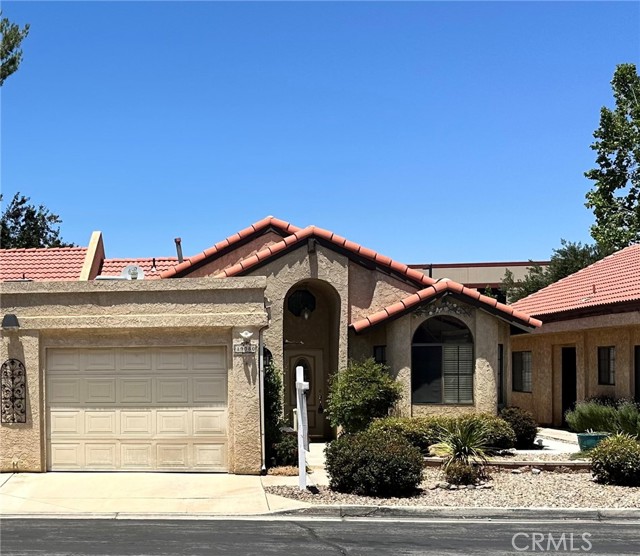 19080 Elm Drive, Apple Valley CA: https://media.crmls.org/medias/0da08e05-af21-450a-81de-99d0234dcbdc.jpg