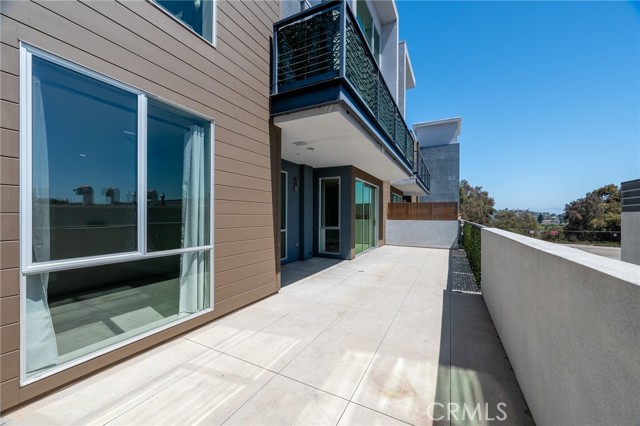 Detail Gallery Image 18 of 22 For 1920 S Pacific Coast #208,  Redondo Beach,  CA 90277 - 2 Beds | 2 Baths