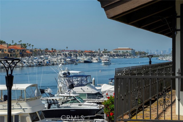 Detail Gallery Image 37 of 65 For 3342 Venture Dr, Huntington Beach,  CA 92649 - 4 Beds | 4/1 Baths