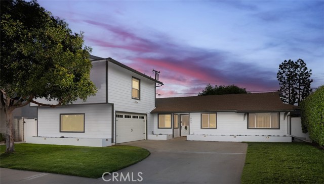 1055 N Mallard St., Orange CA: https://media.crmls.org/medias/0da1e153-3a08-464d-9152-d95649a63025.jpg