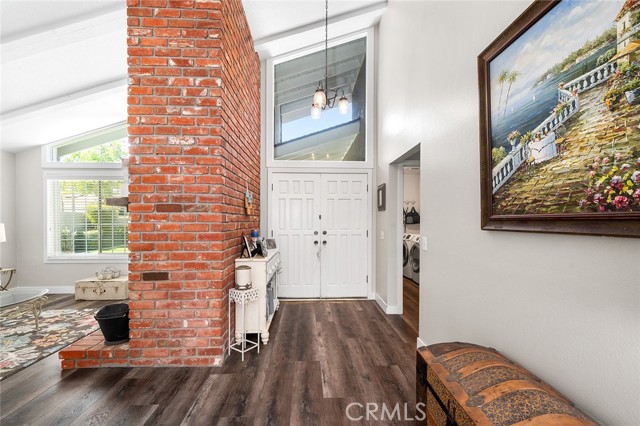 1092 Deborah Street, Upland CA: https://media.crmls.org/medias/0da26540-a0fc-4f6c-ad4a-ad7cb87f5a8d.jpg