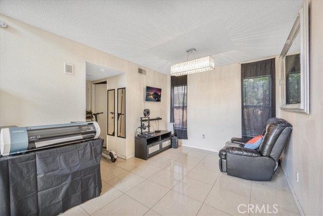 507 Coudures Way, Perris CA: https://media.crmls.org/medias/0da2edb5-71a2-4a9a-9b55-36699e06e606.jpg
