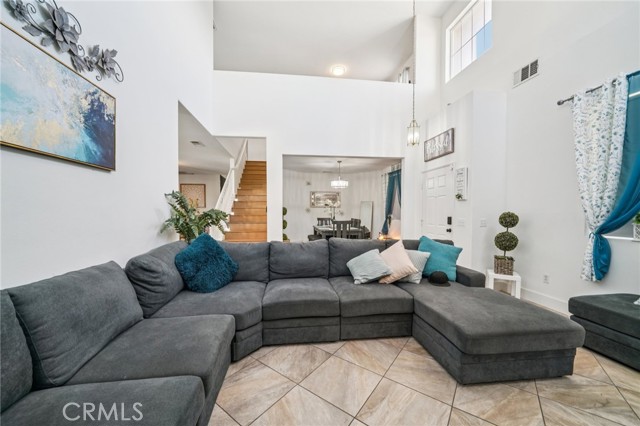Image 1 of 19 For 13743 Thrush Court
