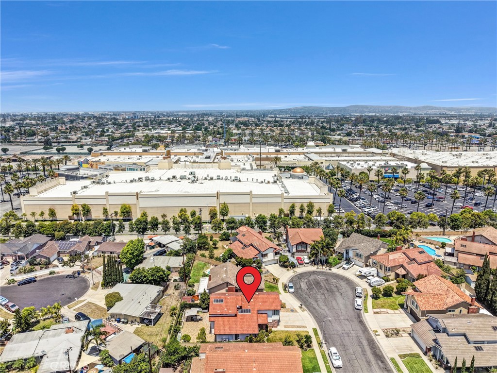 https://media.crmls.org/medias/0da438b9-00a9-4815-9d2f-9ec2365b8df2.jpg?preset=X-Large