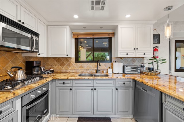 1757 Park View Drive, Palm Springs CA: https://media.crmls.org/medias/0da461b0-c099-43a1-a712-de090c99c942.jpg