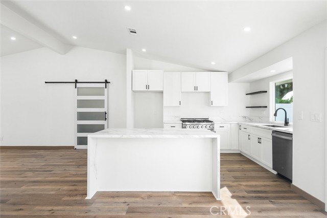 1563 Gary Lane, Redlands CA: https://media.crmls.org/medias/0da593d9-71c3-4222-aac5-b913383fc92f.jpg